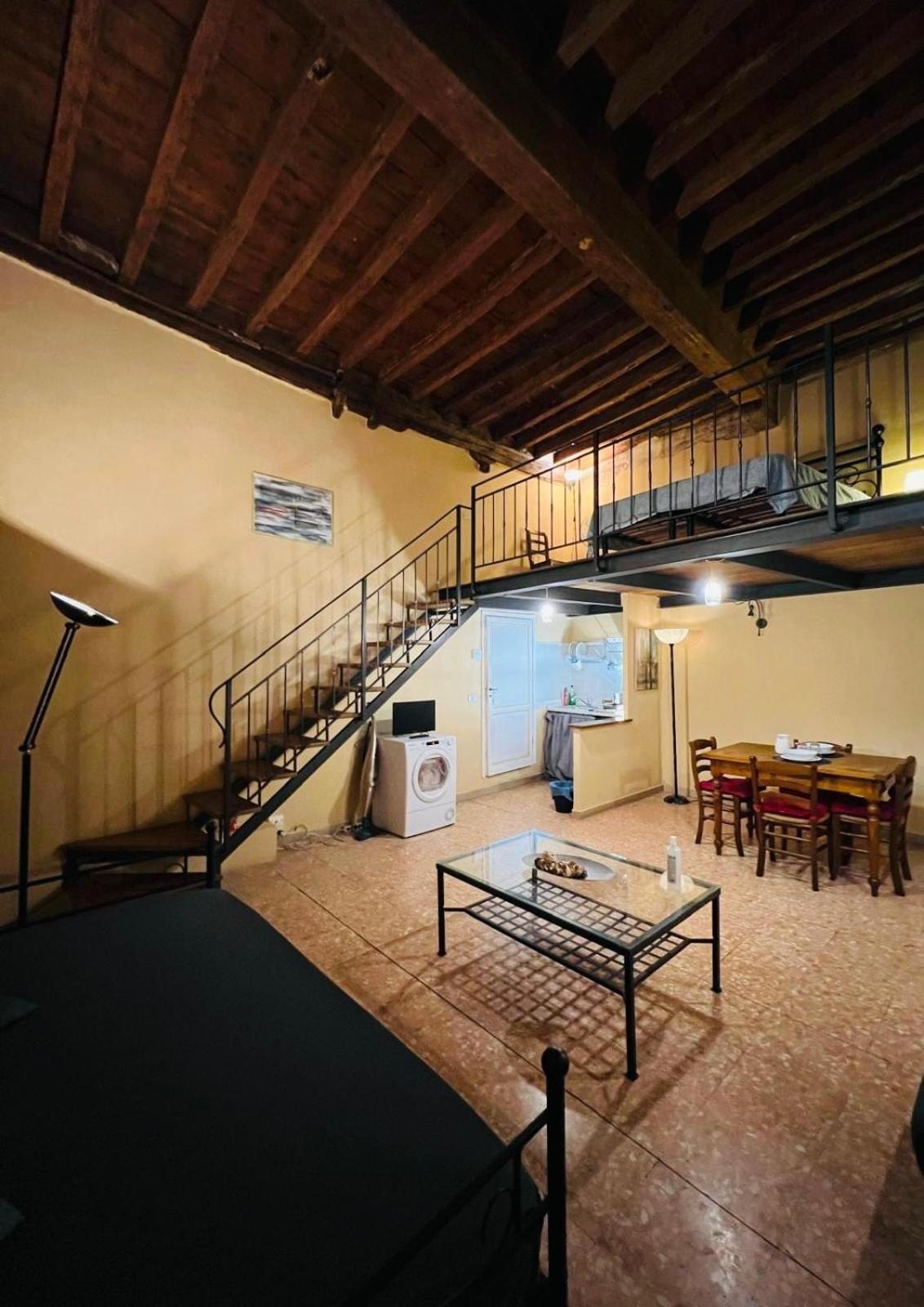 Botticelli Historic House *